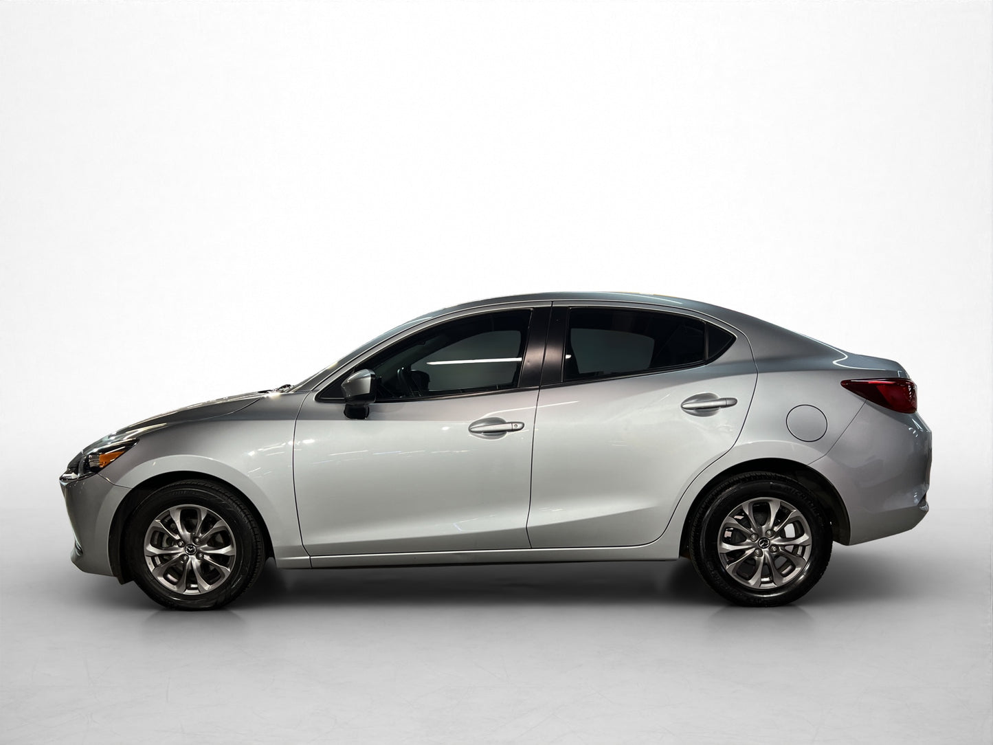2023 Mazda 2 i