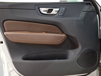 2022 Volvo XC60 Momentum B5 AWD