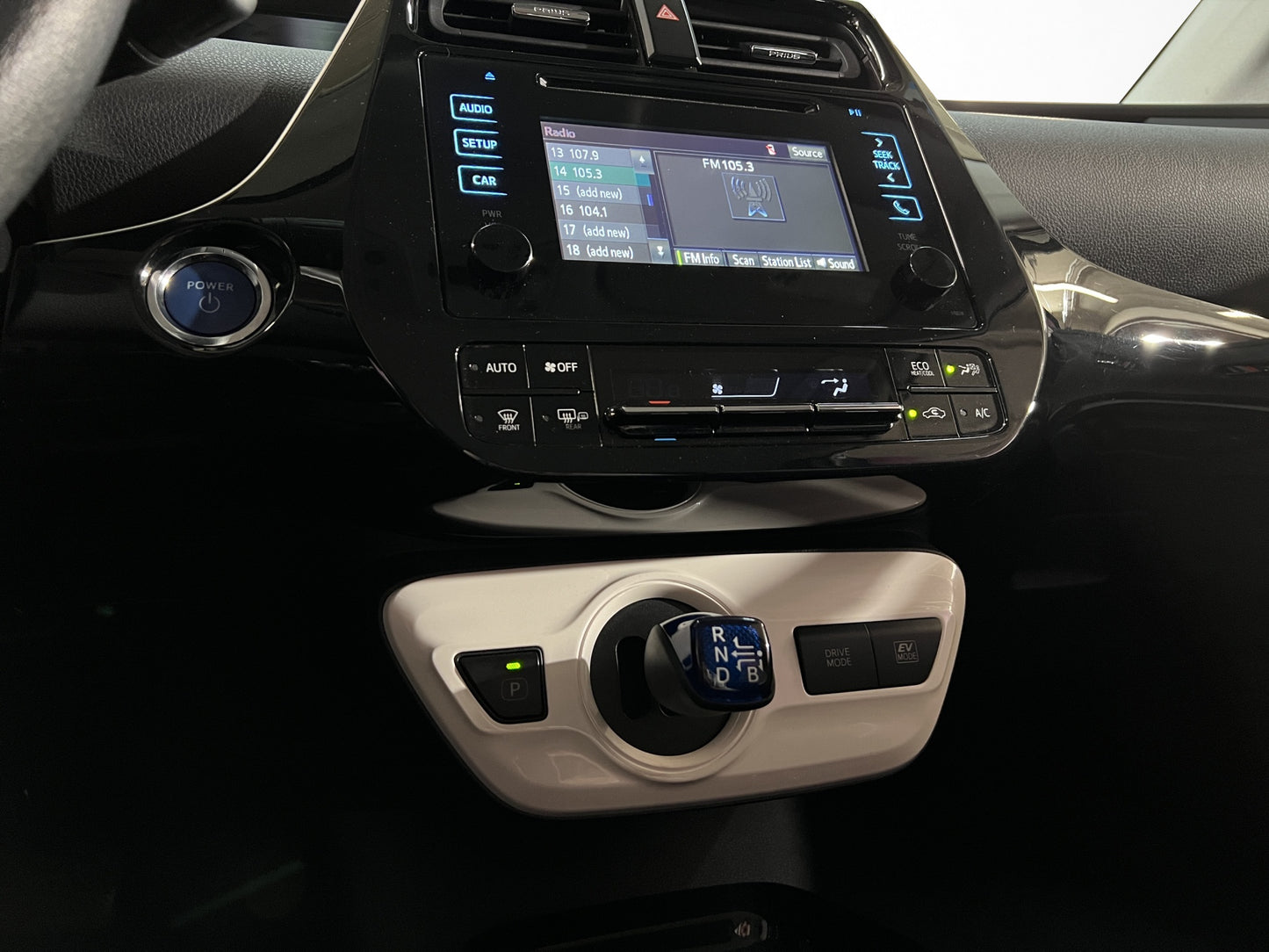 2018 Toyota Prius Híbrido Base