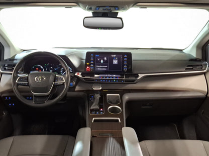 2022 Toyota Sienna XLE Piel Híbrida
