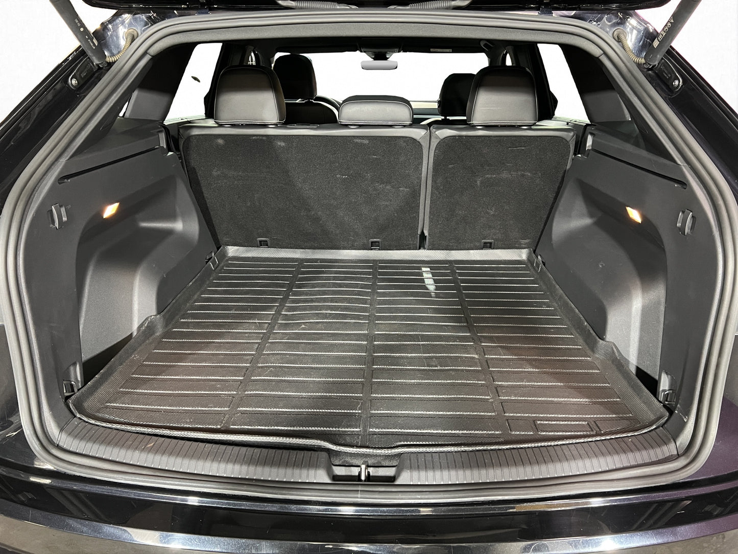 2023 Volkswagen Cross Sport R-Line