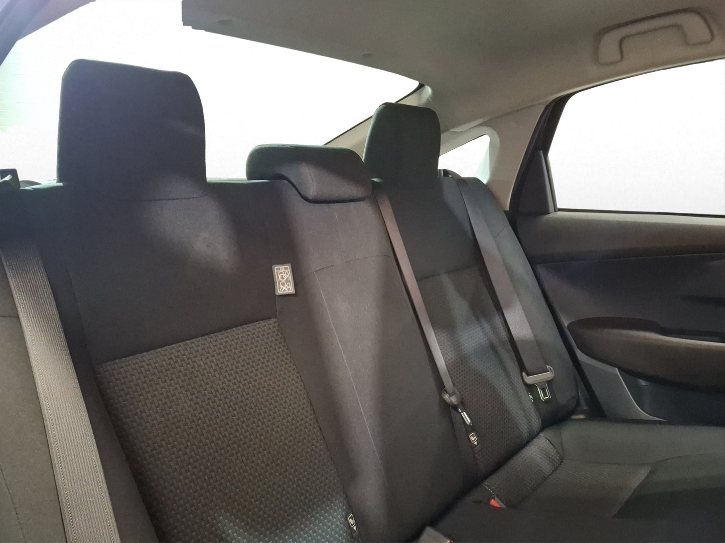 2023 Toyota Yaris Base MT
