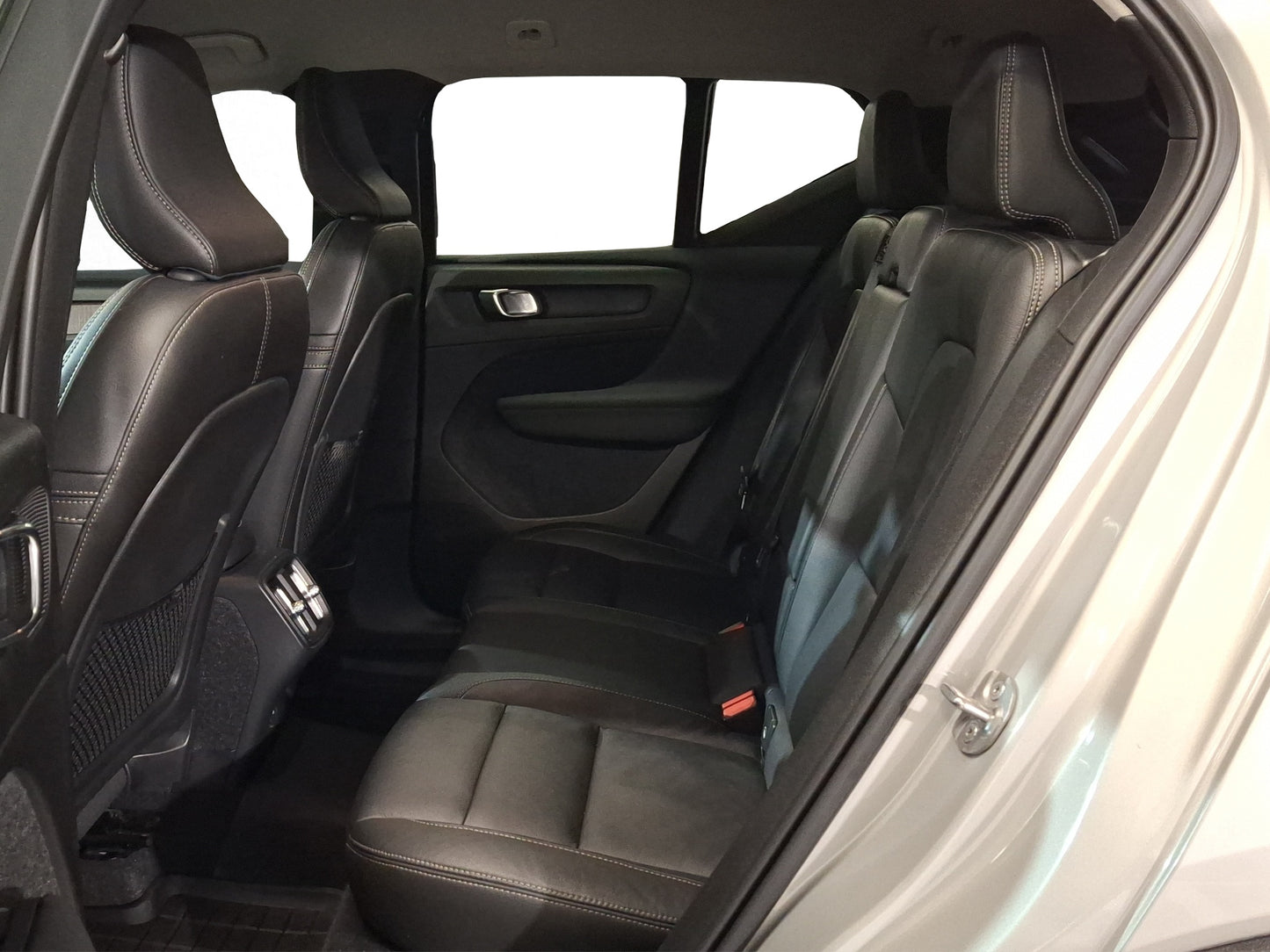 2023 Volvo XC40 B4  Mild Hybrid