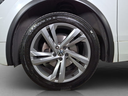 2023 Volkswagen Tiguan R-Line