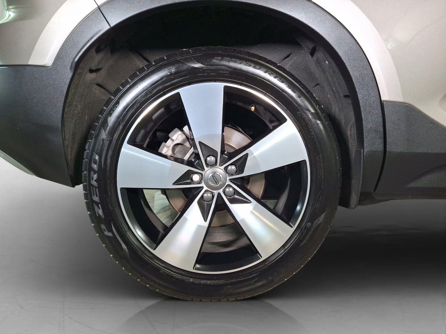 2022 Volvo XC40 Momentum T4