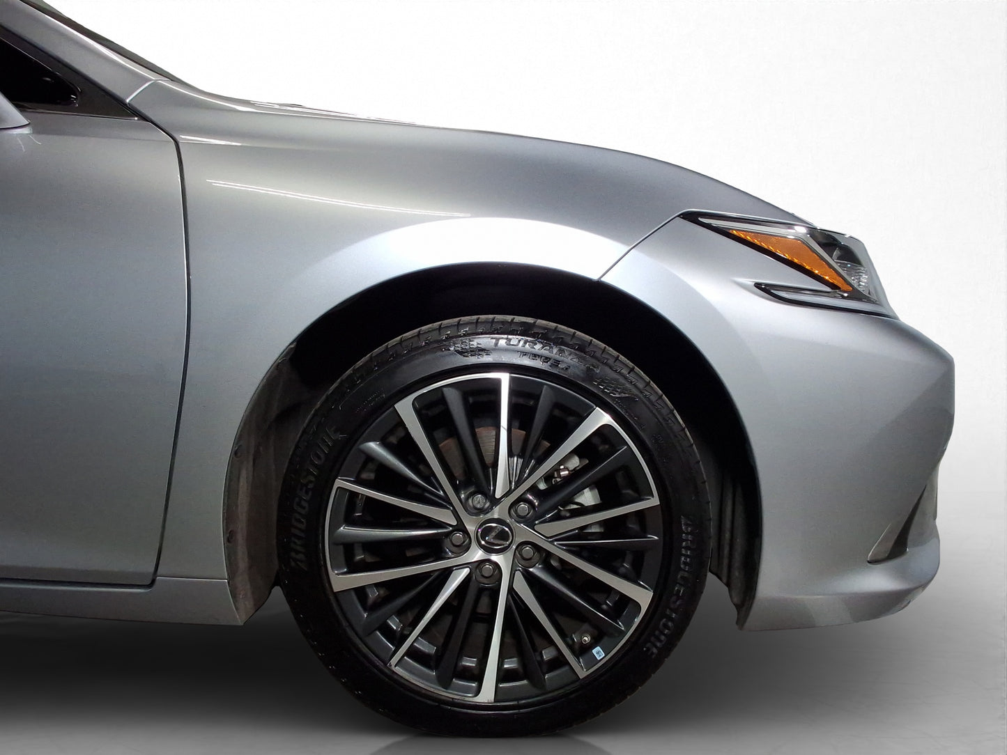 2023 Lexus ES 300H Hibrido