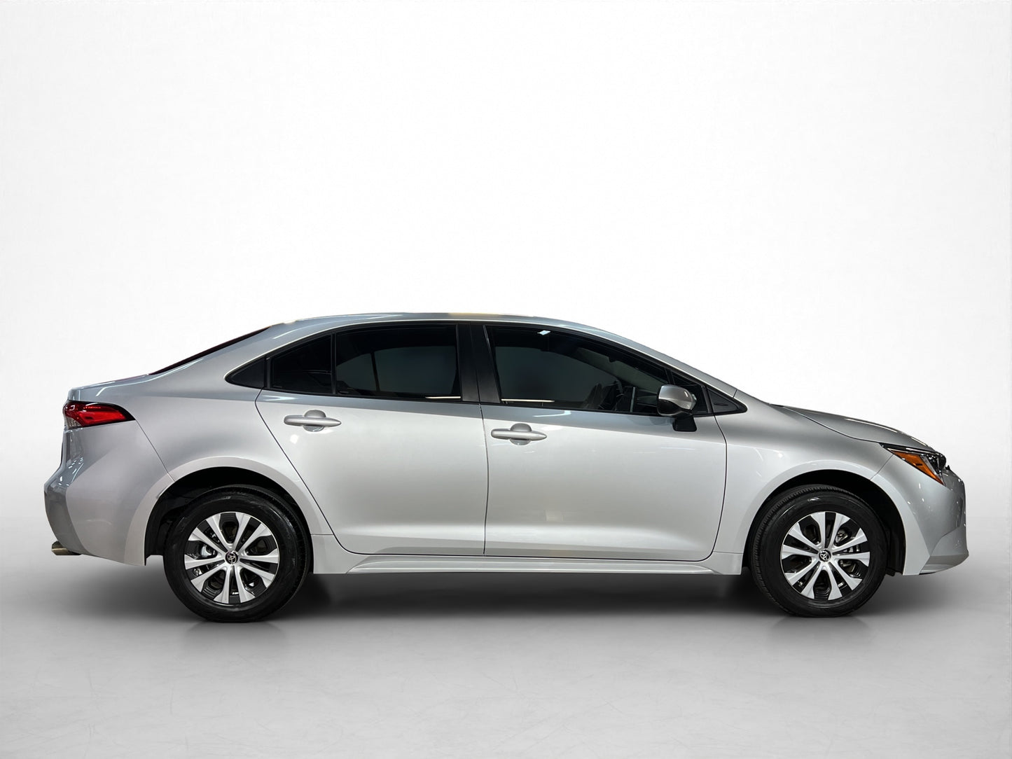 2025 Toyota Corolla LE Hybrid