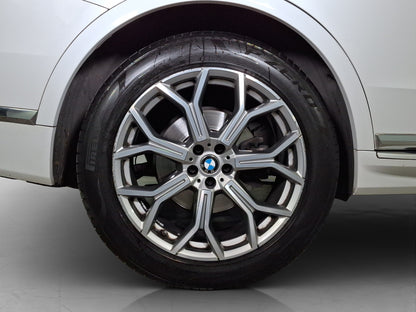 2019 BMW X7 40i