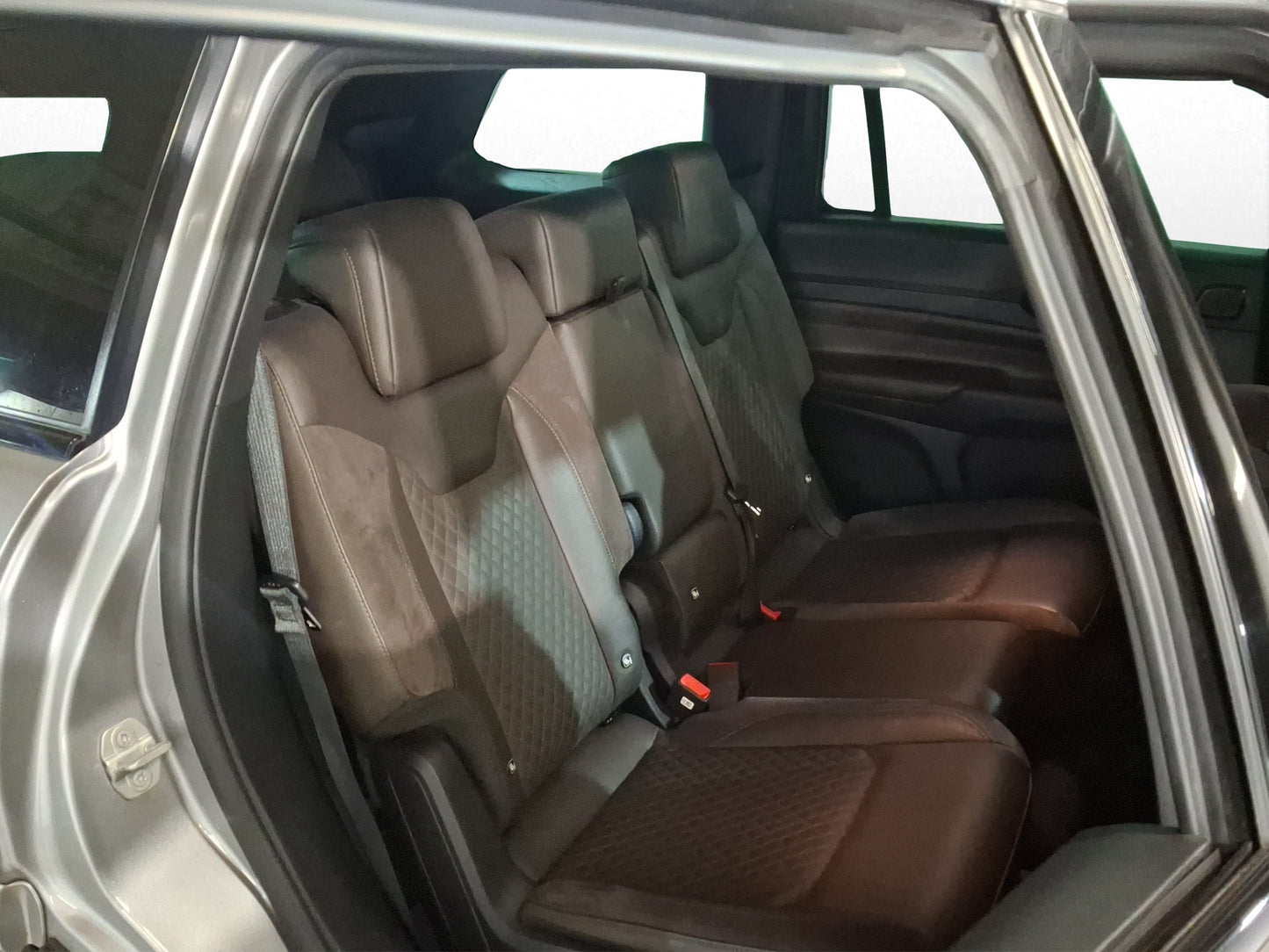 2025 Jeep Commander Overland
