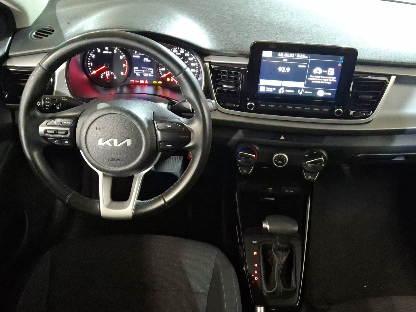 2023 KIA Rio Sedan LX