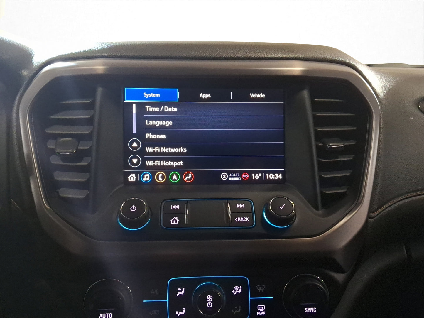2022 GMC Acadia AT4
