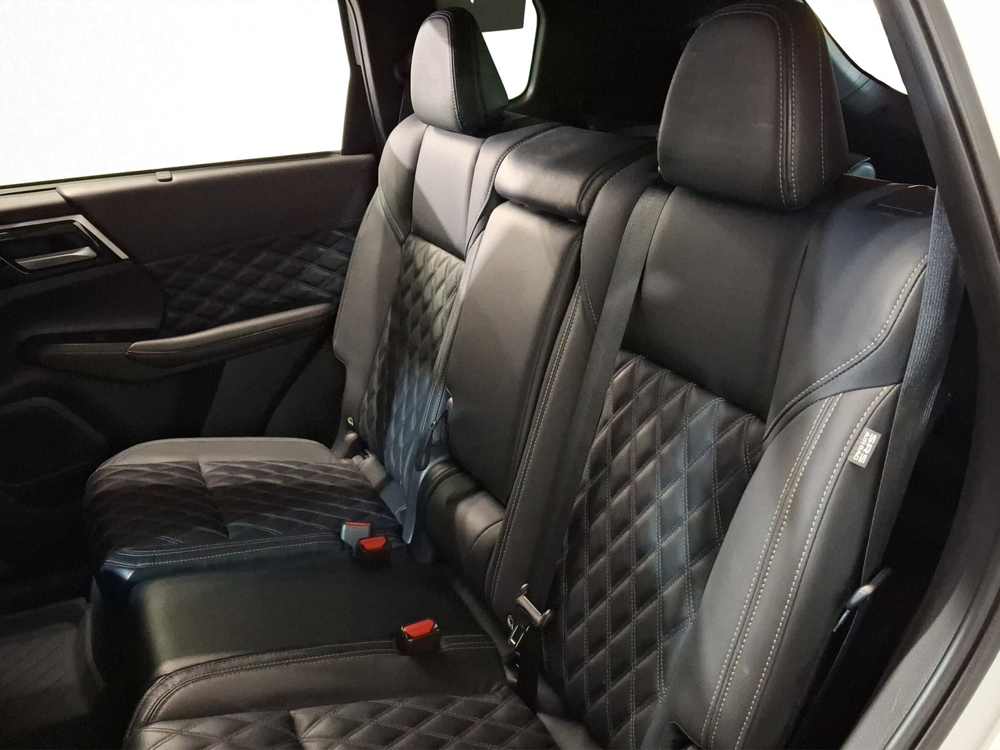 2023 Mitsubishi Outlander PHEV Diamond