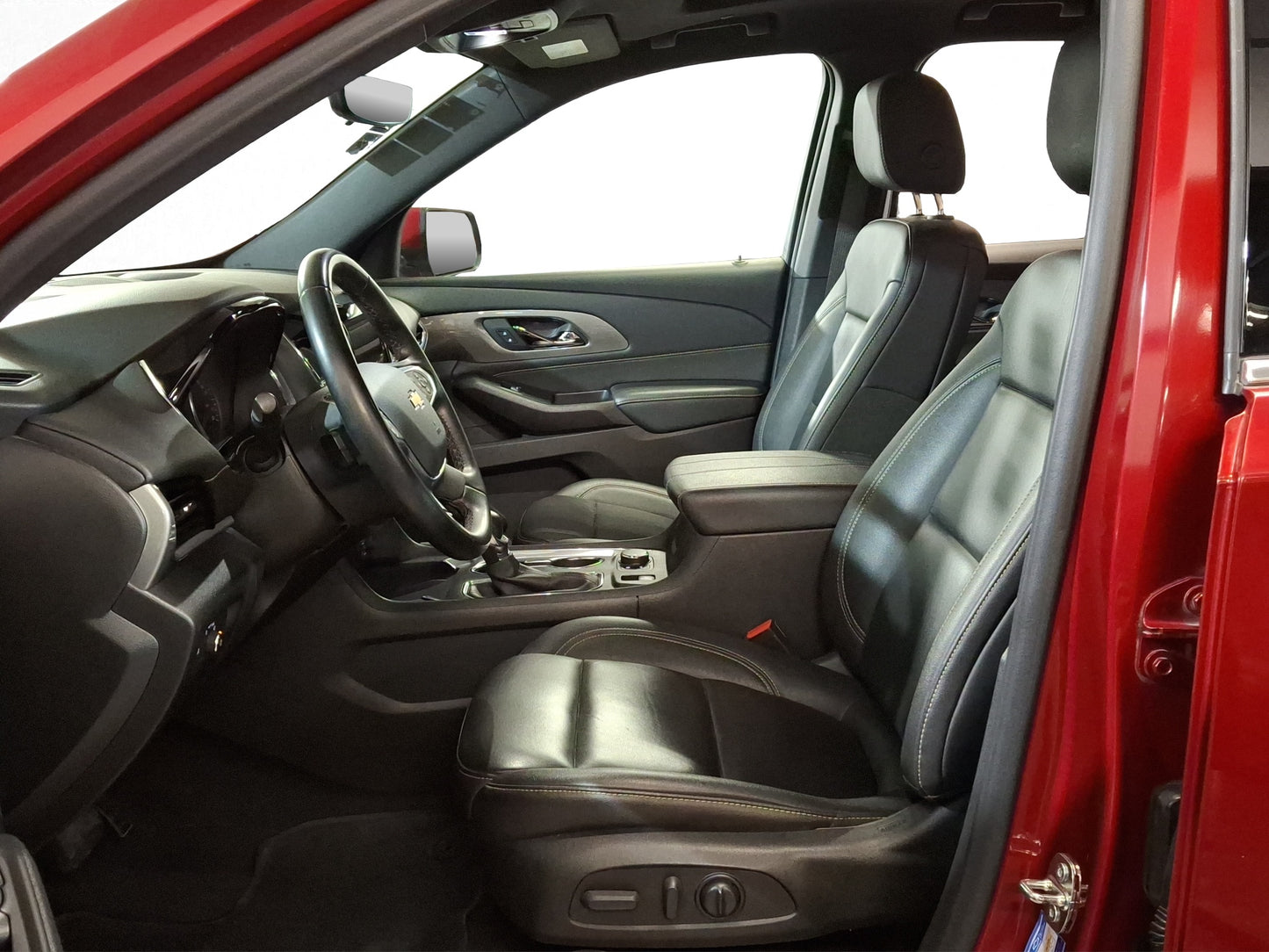 2023 Chevrolet Traverse LT