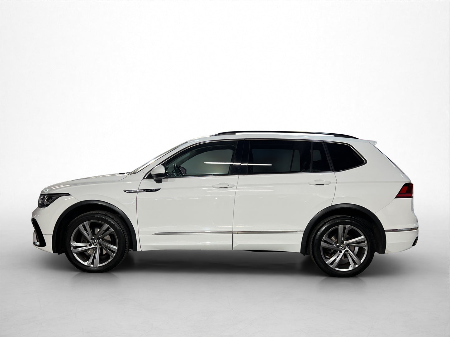 2022 Volkswagen Tiguan R-Line