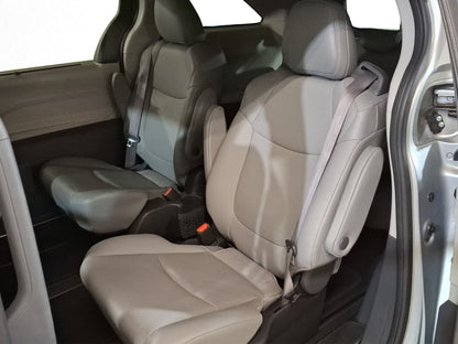 2022 Toyota Sienna XLE Piel Híbrida