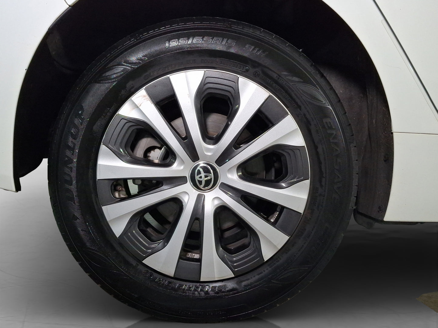 2022 Toyota Prius Híbrido Base
