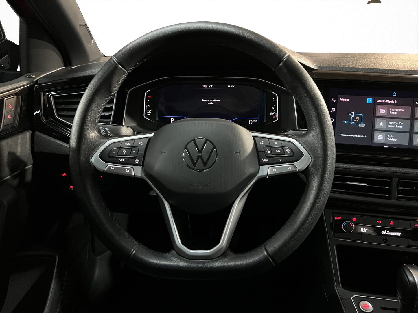 2022 Volkswagen Nivus Highline Black