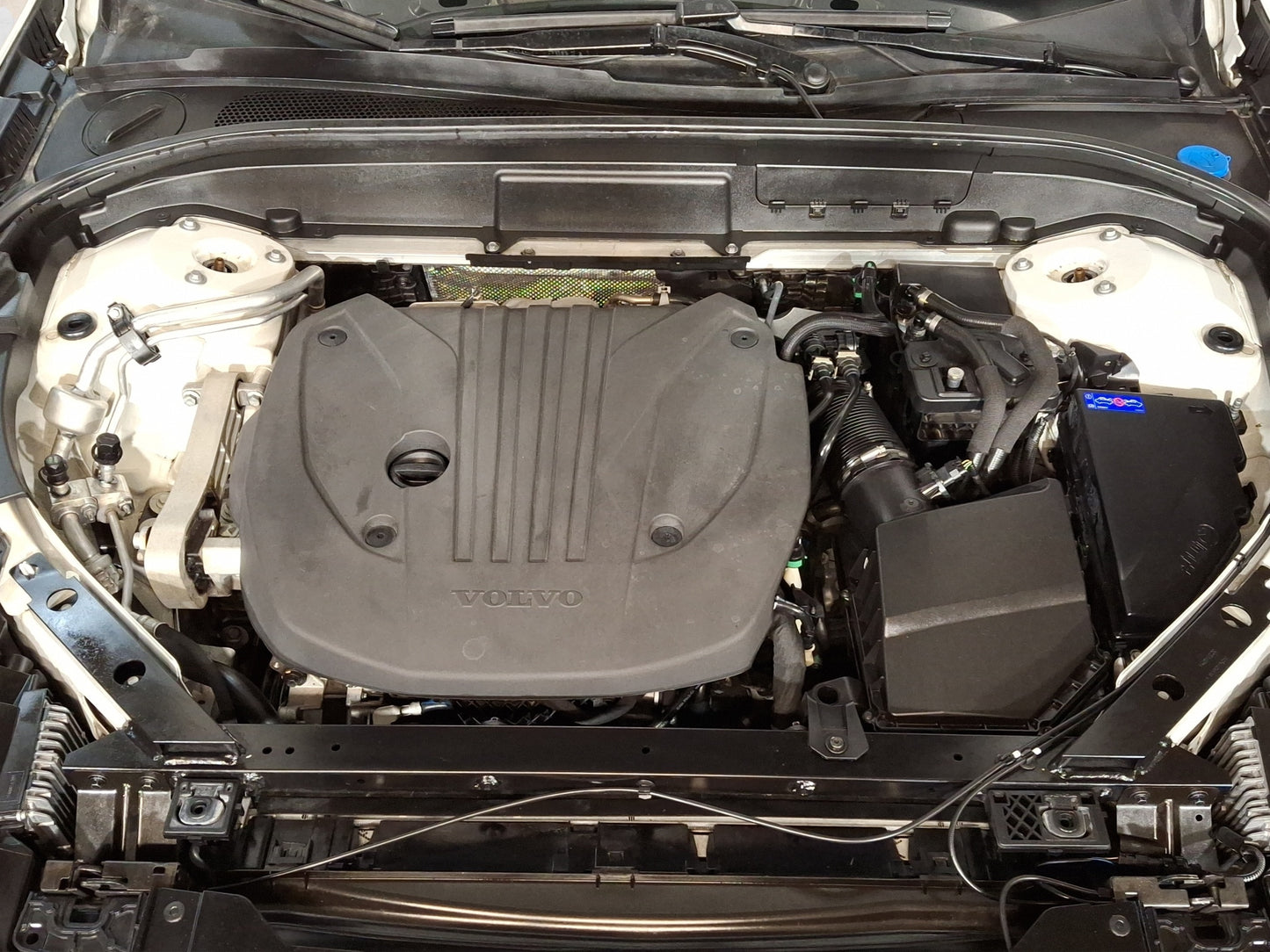 2022 Volvo XC60 Momentum B5 AWD