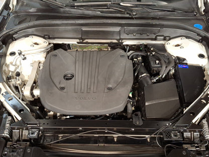 2022 Volvo XC60 Momentum B5 AWD