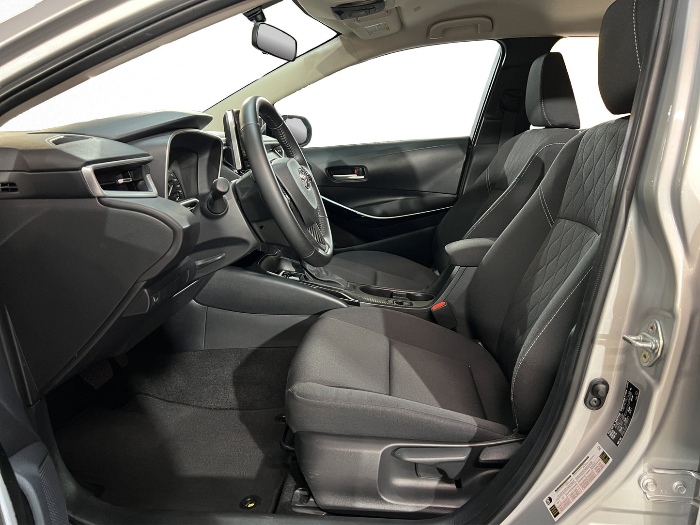 2025 Toyota Corolla LE Hybrid