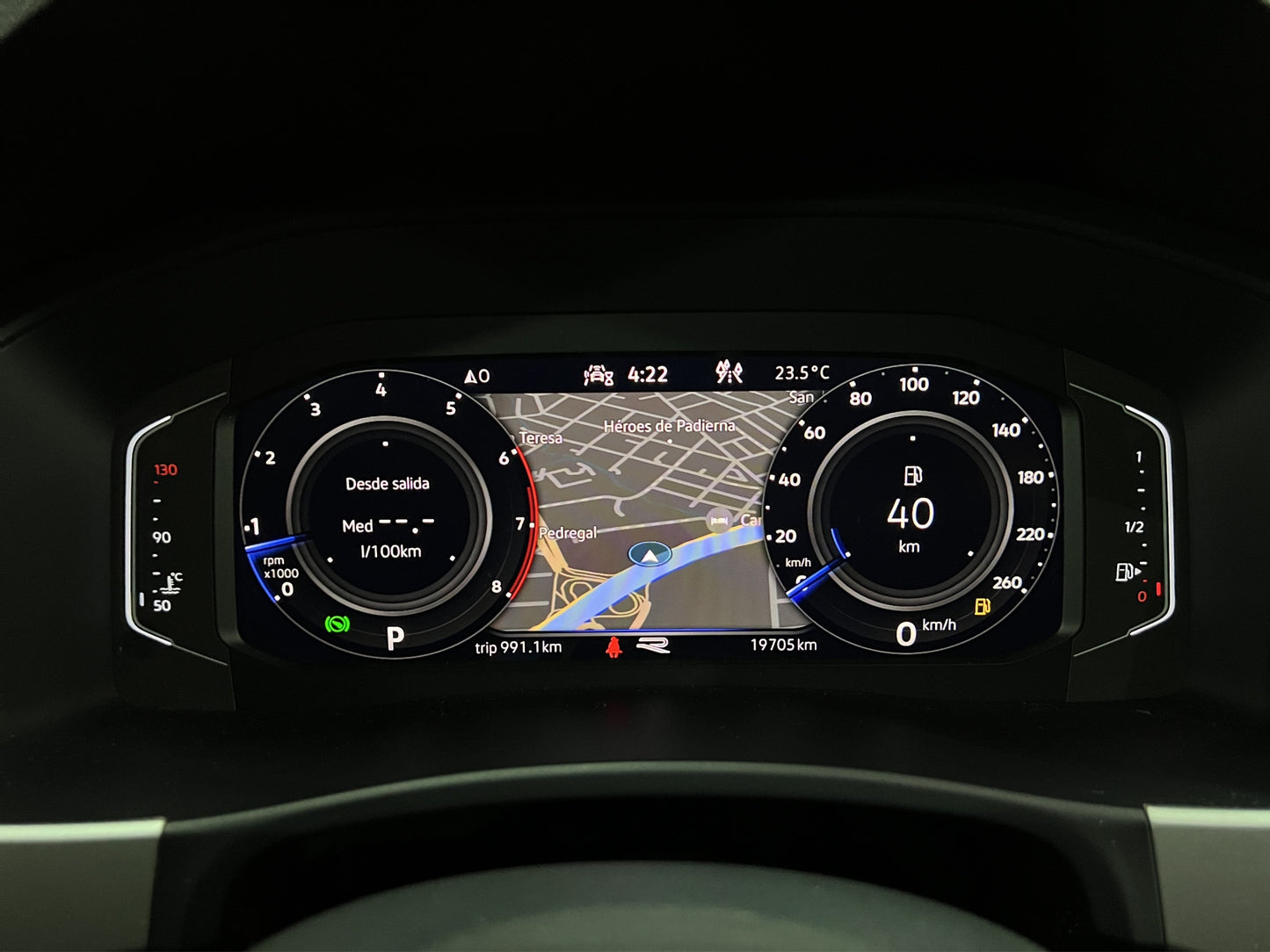 2022 Volkswagen Cross Sport R-Line