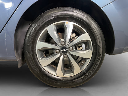 2022 KIA Rio Sedan LX