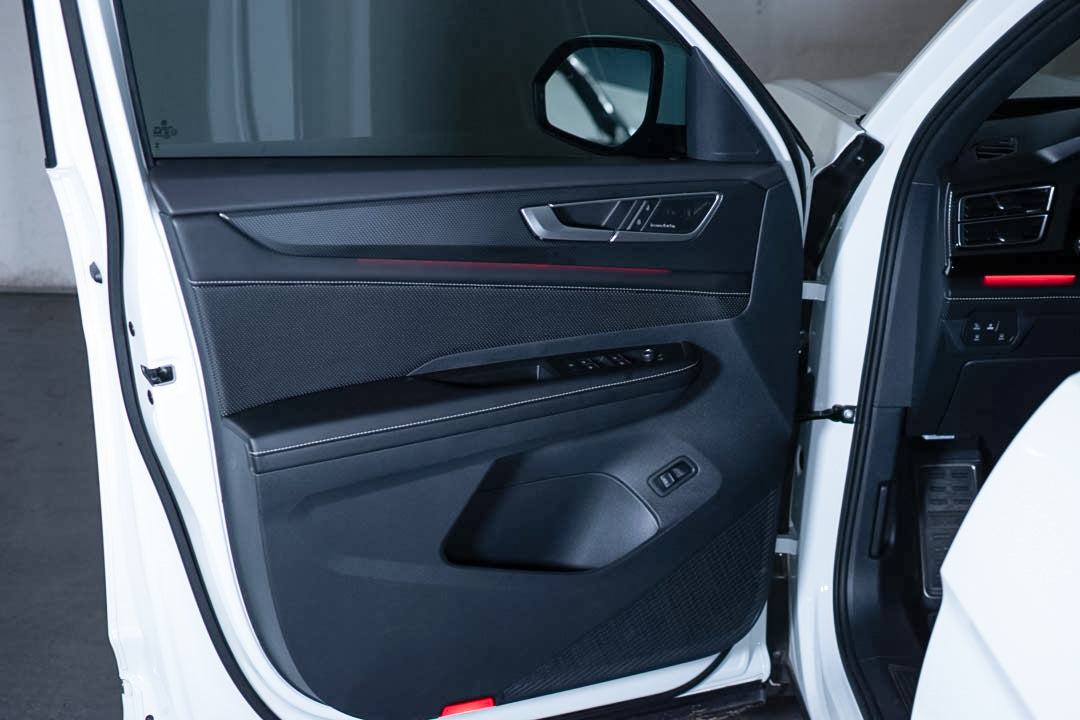 2024 Volkswagen Cross Sport R-Line